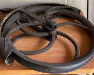 Early Well Pulley