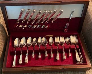 Rogers "April" Pattern Silverplated Flatware Set