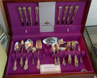 International Silverplated Flatware Set