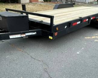 BUILT IN BATTERY TENDER