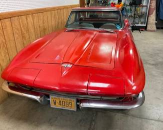 ADDITIONAL PICTURES OF THE CORVETTE