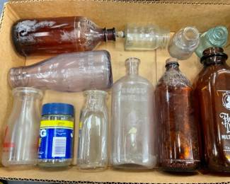 COLLECTION EARLY BOTTLES