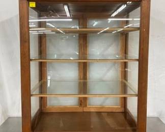 OAK COUNTER TOP DISPLAY CASE