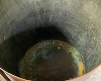 INSIDE VIEW COPPER POT