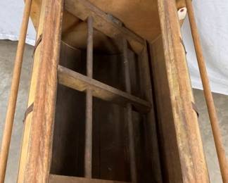 INSIDE VIEW BUTTER CHURN