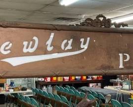 BEWLAY PIPES STORE DISPLAY LIGHT 