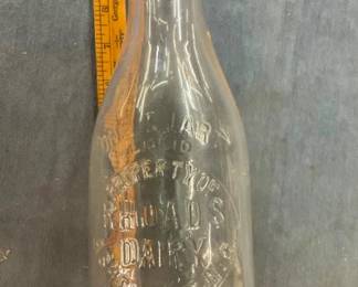 QT RHODES DAIRY BOTTLE