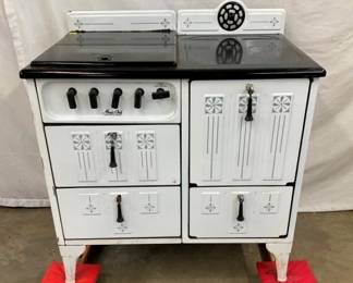 EMAMEL "MAGIC CHEF" COOKSTOVE