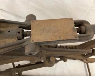 CLOSEUP ORIG. TAG TRIPLE X