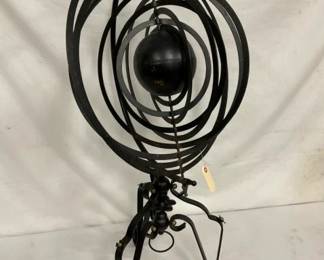 UNUSUAL METAL SPINNER ARTWORK