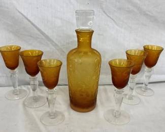 EARLY AMBER VICTORIAN DECANNER SET