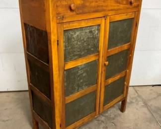 MEASURES 41 1/2X53