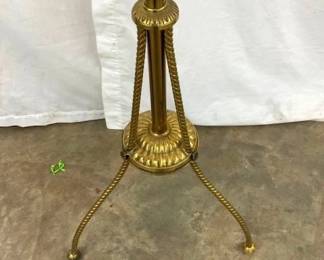 CLOSEUP VIEW ORNATE BASE