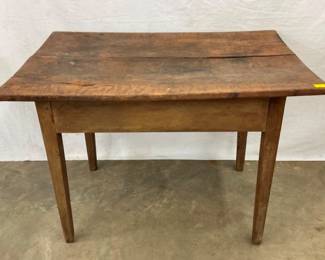 PRIMITIVE TABLE 38X26 1/2