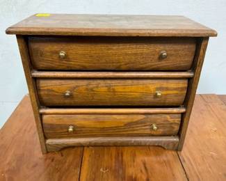 OAK 3 DRAWER CHEST 16X13