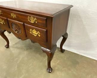 QUEEN ANN LINEN CHEST
