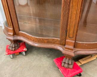 CLAW FEET