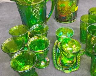 GREEN CARNIVAL COVERED PIECE