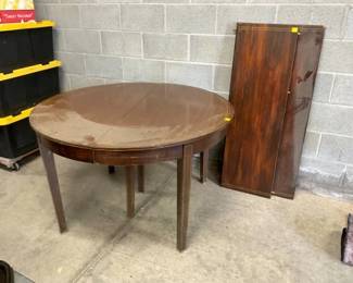 DINNING TABLE