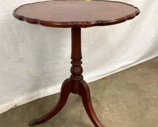 MAH. PIECRUST TABLE 23X27