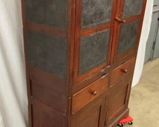 W/ DOUBLE DRAWS AND DOORS