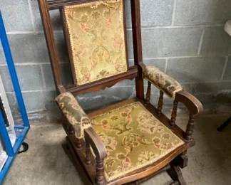 PLATFORM ROCKER