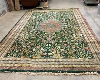 AREA RUG