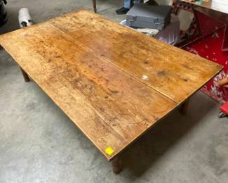 TABLE STAND 18" TALL