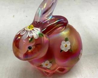 ARTIST SIGNED FENTON BUNNY 3"