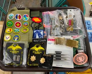 LOT MILITARY PATCHES, BARS, INSIGNIA ETC