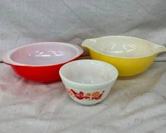 3-9IN. PYREX BOWLS