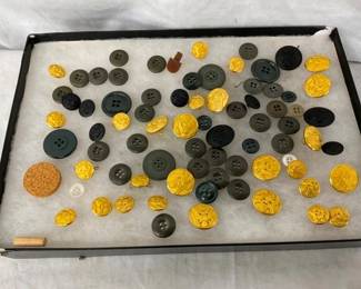 LOT MILITARY BUTTONS