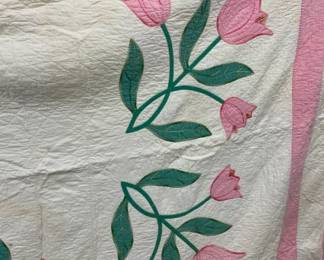 CLEAN HANDMADE QUILT