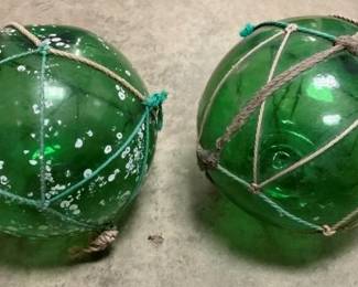 LARGE GLASS FLOATS