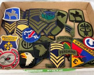 LOT MILITARY BADGES