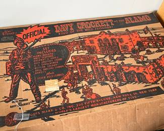 OFFICIAL WALT DISNEY DAVY CROCKETT AT THE ALAMO