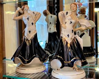 LOVELY PAIR OF PORCELAIN DANCERS