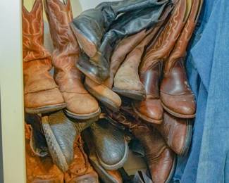 Men's cowboy boots - size 8.5D