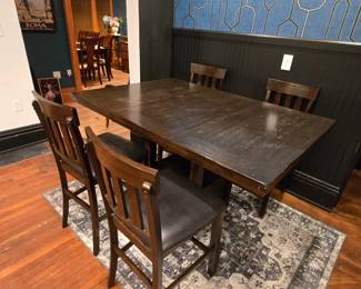Dining Set w/4 Chairs