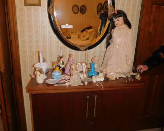 Mahogany Cabinet & Mirror