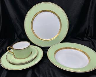 Marc Blackwell Caroline Verde 4 place settings : 4 Dinner plates, 4 Soup, 4 Salad, 4 Cup and Saucers, $125