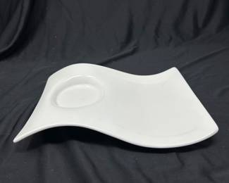 Villeroy & Boch, small snack plate, 9x7"