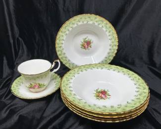 Rare Royal Albert, "Old Country Roses Green Border" (England), 5 bowls and 1 teacup/saucer, was $95, NOW $55