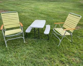 450 Child Size Picnic Table  Vinyl Strap Chairs 