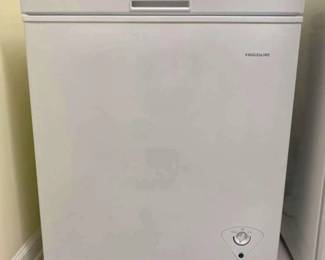 201 Frigidaire Deep Freezer 