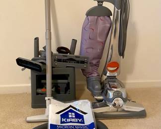 620 Kirby Vacuum W Accessories 