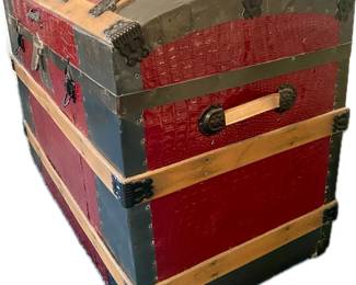  019 625 Victorian Humpback Trunk