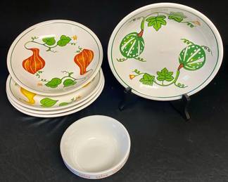 208 Williams Sonoma Les Gourdes