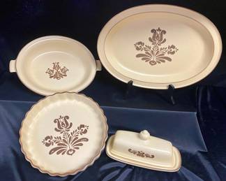 220 Village Pfaltzgraff Servers 