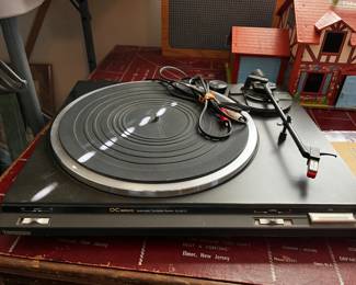 Technics DC Servo Automatic Turntable System SL-B270